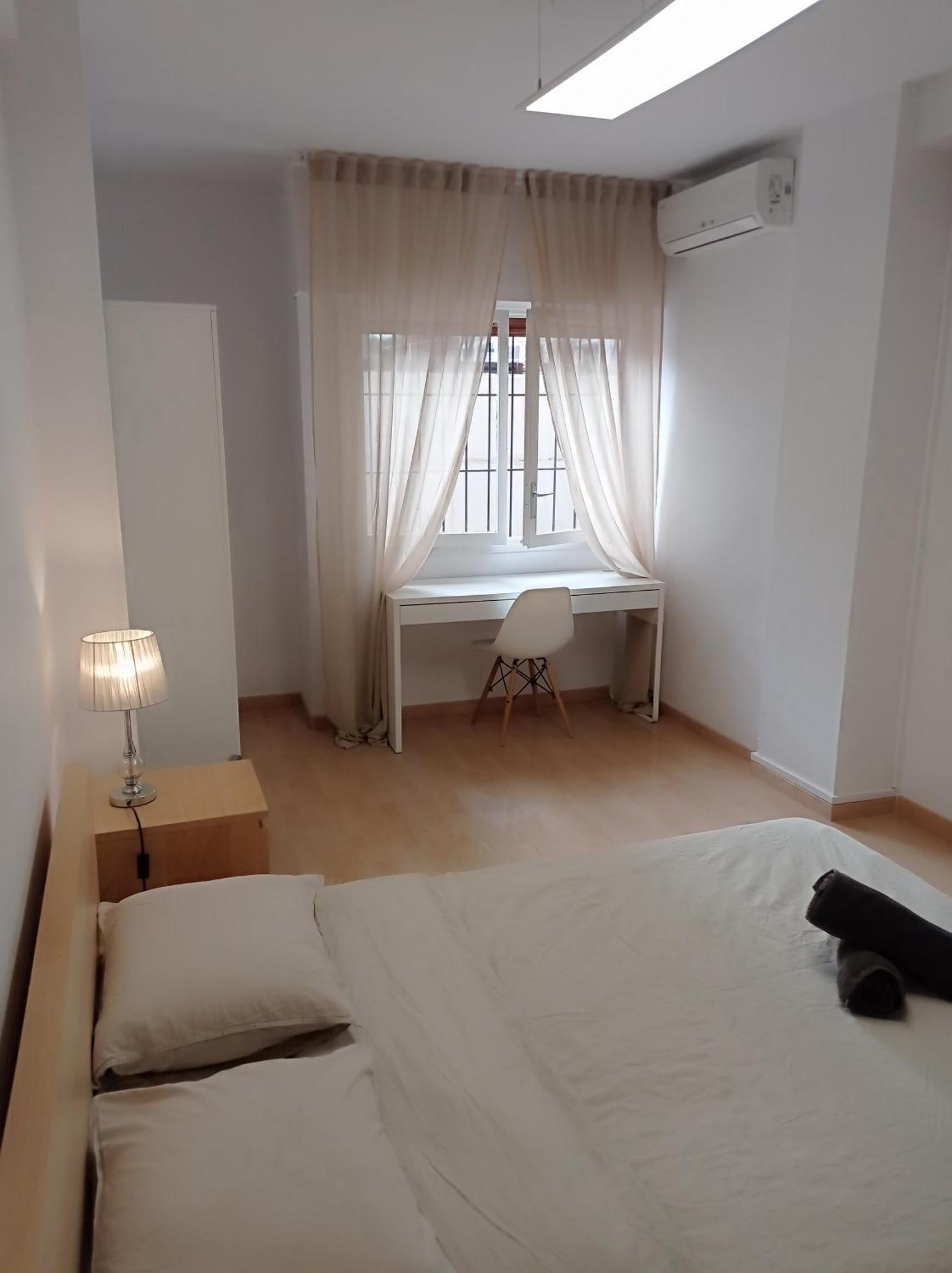 Sunny Central Double Bed Metro L5 - L1 Barcelone